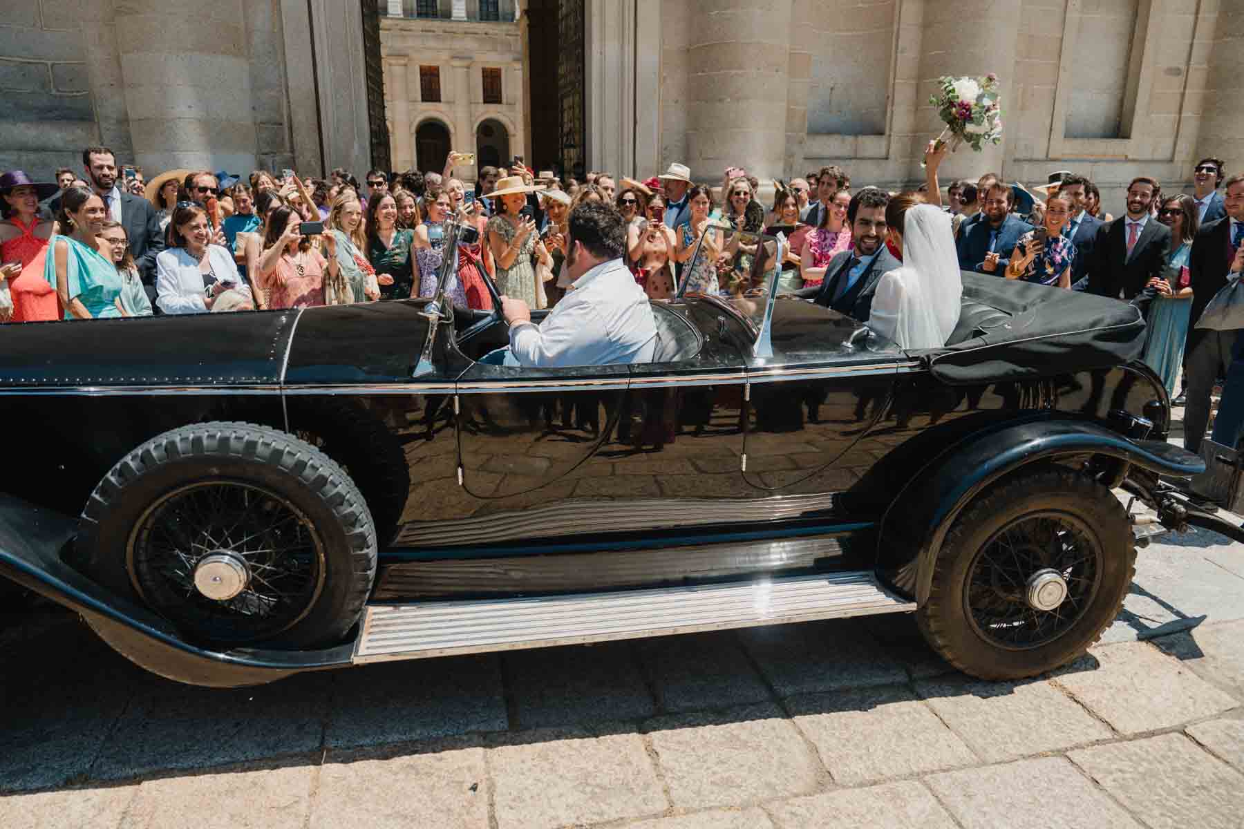 Cristina and Pablo leaving El Escorial