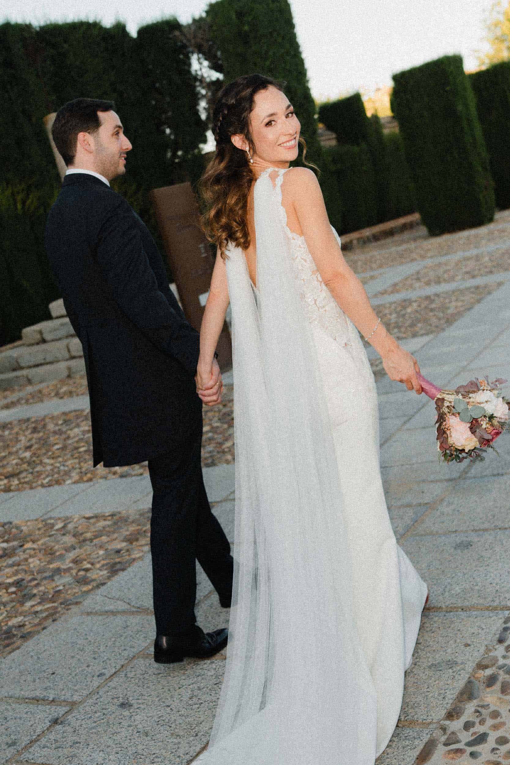 Ángela and Diego romantic wedding at Palacio de Silvela in Aranjuez photographed by Estudio Zoe